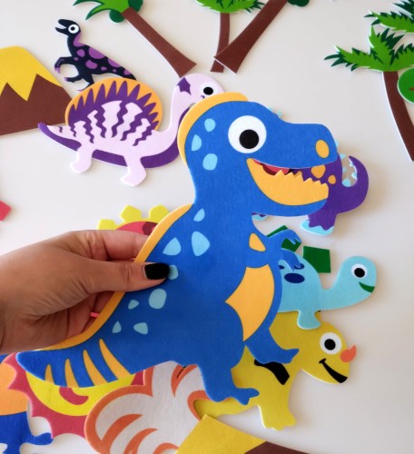 Tablica mata edukacyjna z filcu plansza filcowa dla dzieci montessori dinozaury