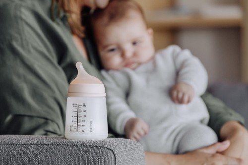 Butelka do karmienia o wolnym przepływie dla niemowlaka Zero Zero 180 ml Suavinex