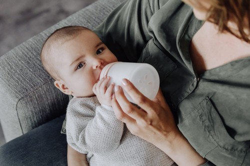 Butelka do karmienia o wolnym przepływie dla niemowlaka Zero Zero 180 ml Suavinex