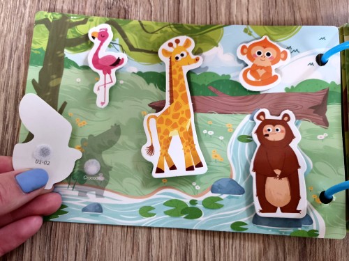 Książeczka z rzepami busy book dla dzieci edukacyjna zwierzątka