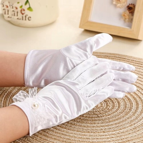 Rękawiczki Komunijne Białe dla Dziewczynki – Eleganckie Miękkie z Kokardką i Perełką