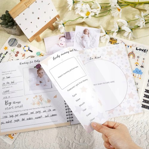 Pamiątkowy notes dla mamy momenty życia dziecka pamiętnik 50 stron naklejki