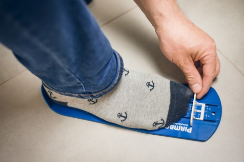 Miarka do pomiaru długości stóp i rozmiaru obuwia