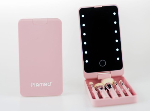 Lusterko z pędzlami do makijażu z podświetleniem LED w etui