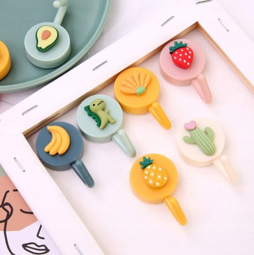 Wieszak wieszaczek haczyk plastikowy dla dzieci na ręcznik ananas